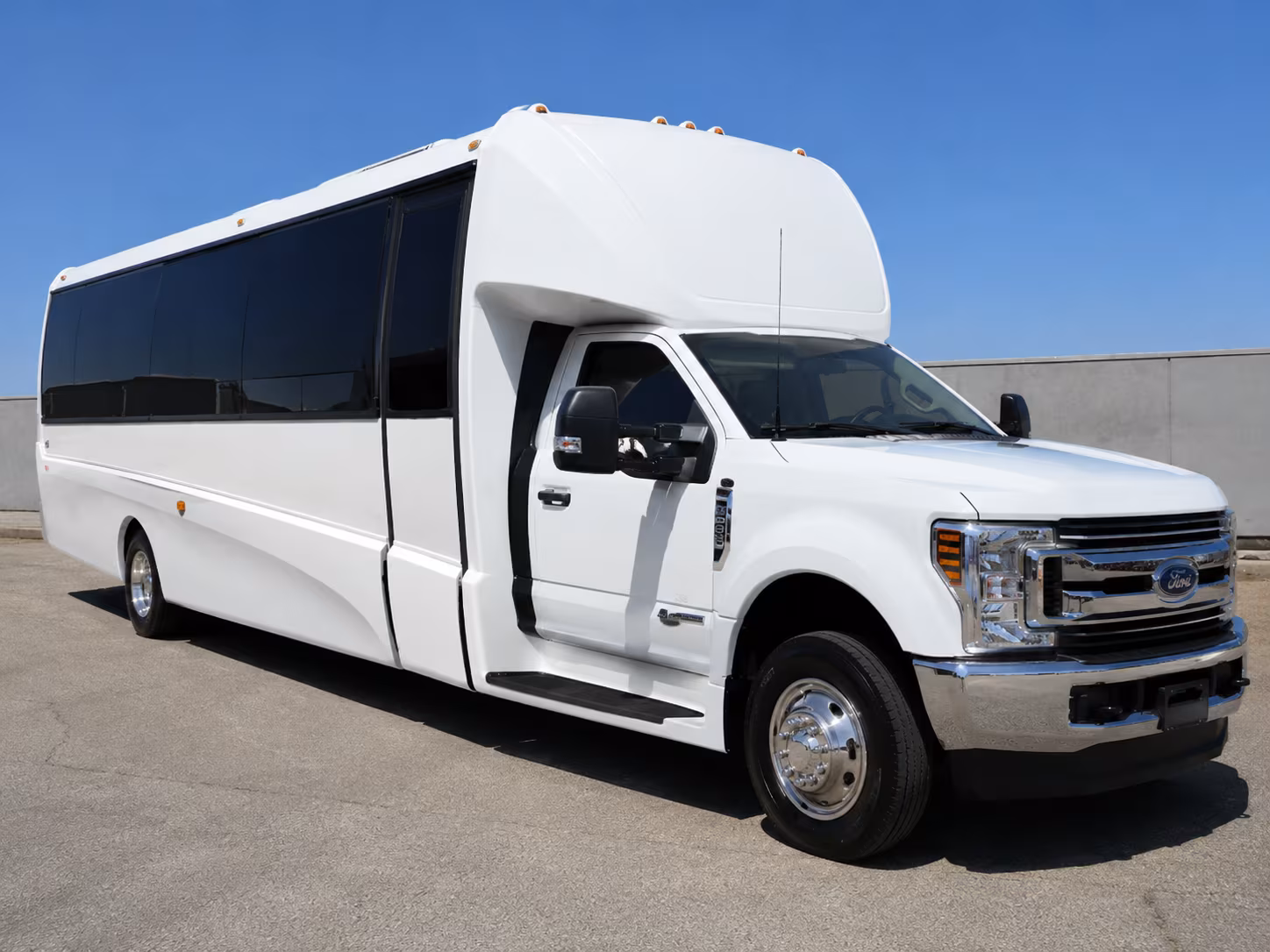buses for university of montana campus tours and academic field trips