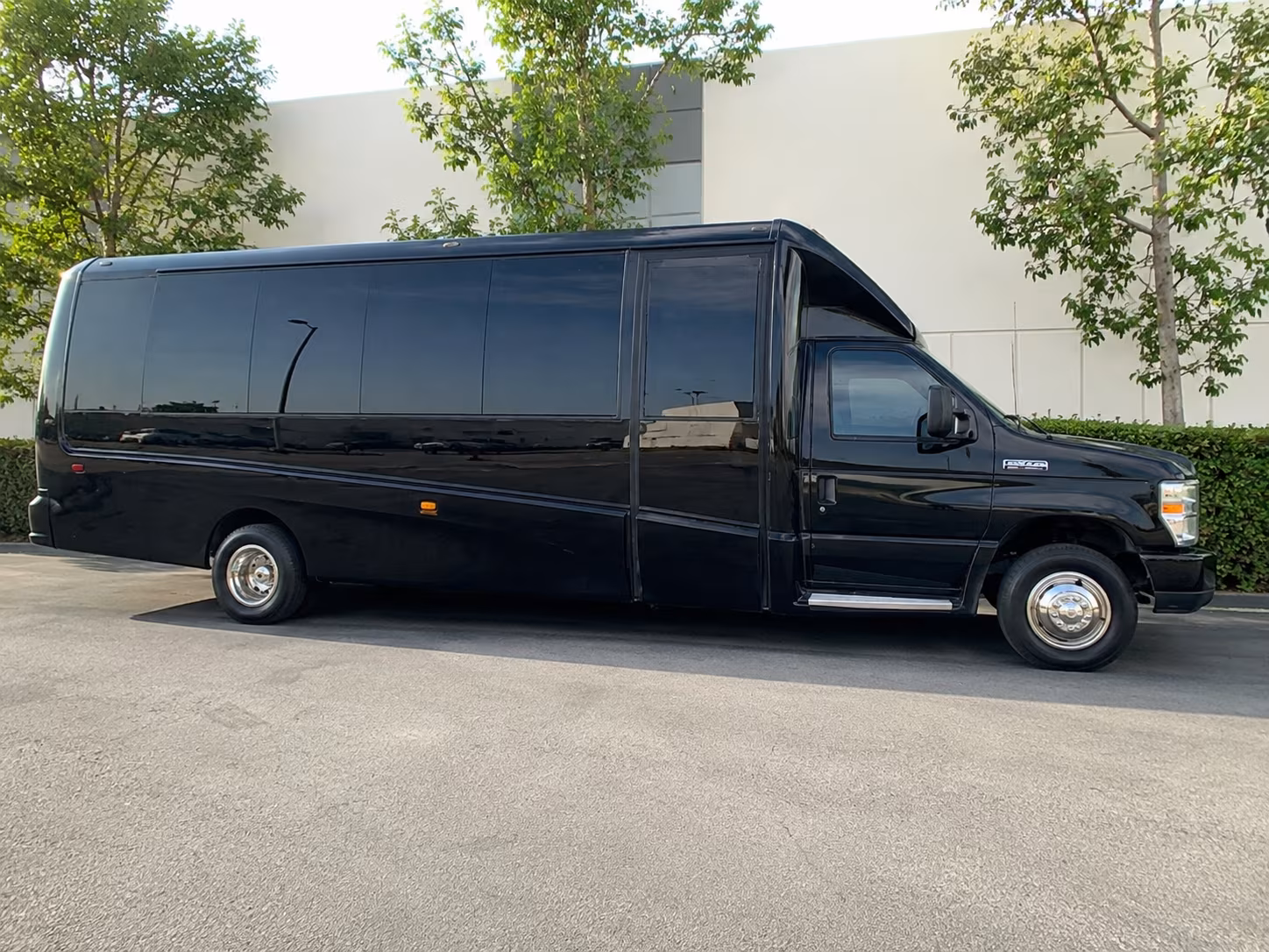 employee shuttle buses for missoula companies and campus commuters