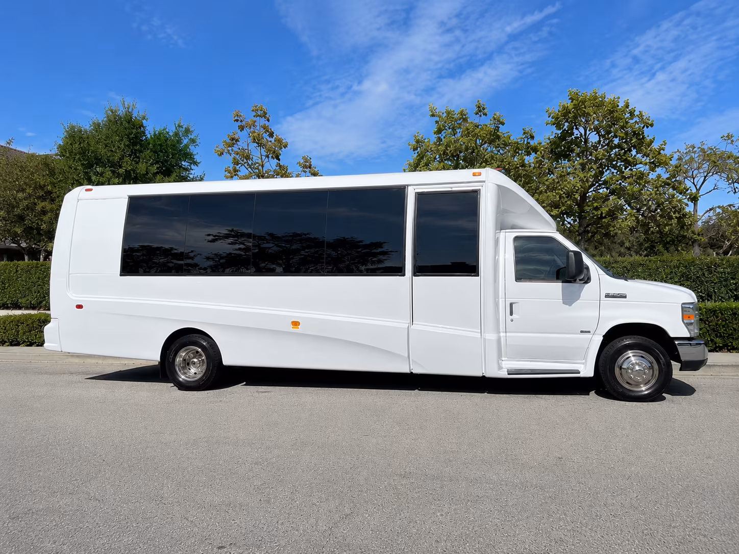 hotel to venue shuttle buses for missoula meetings and trade shows